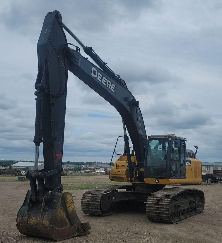 2016 John Deere 300G LC