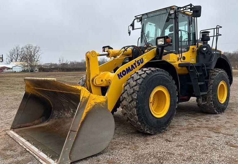 2022 Komatsu WA380-8